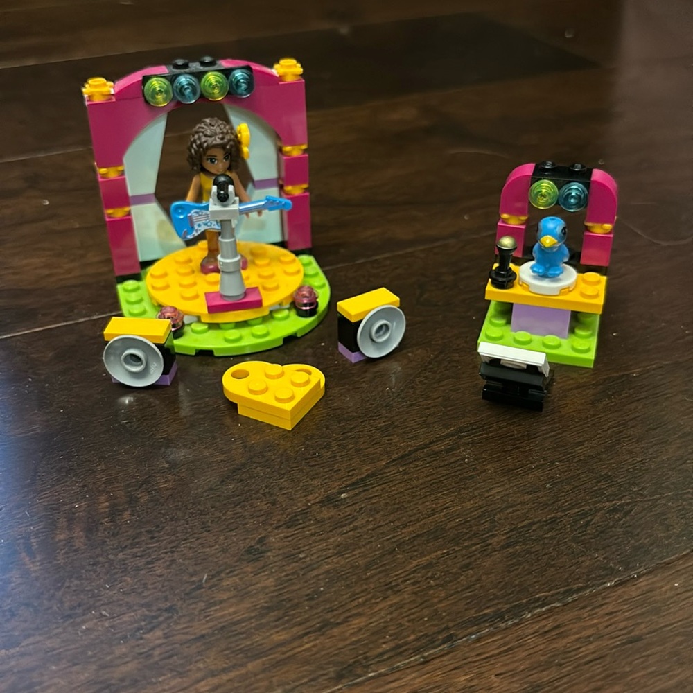 Lego friends Andrea’s musical duet.
